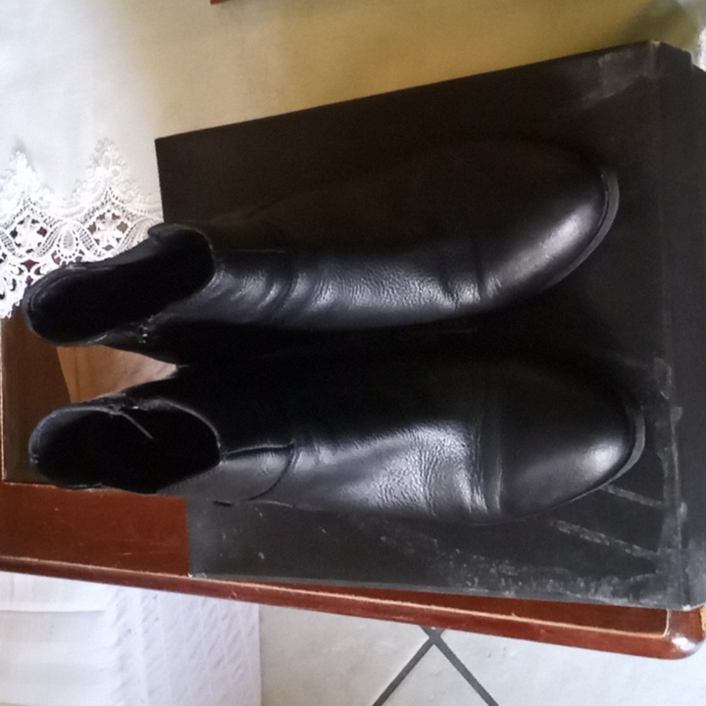 Leather booties